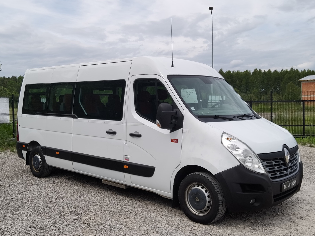 Renault Master 17 miejsc EURO 6 100tys km - Maakonnaliini buss: pilt 3 Renault Master 17 miejsc EURO 6 100tys km - Maakonnaliini buss: pilt 3