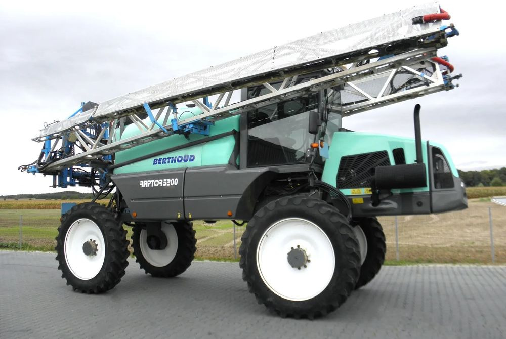 Berthoud Raptor 5200 2012 Rok, 36M, H-145cm, GPS, Nie Malowany, Stan Bardzo Dobry - Pritsija: pilt 3 Berthoud Raptor 5200 2012 Rok, 36M, H-145cm, GPS, Nie Malowany, Stan Bardzo Dobry - Pritsija: pilt 3