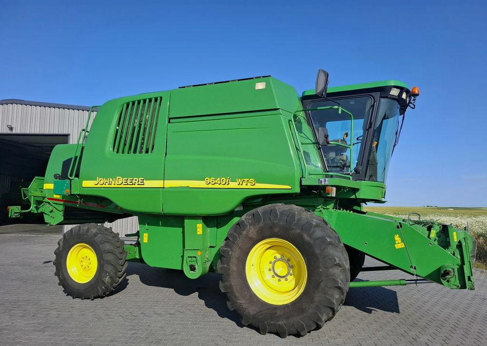 John Deere WTS 9640i 2005 Rok, heder 6,1m, Stol do rzepaku, Nie Malowany, Stan Bardzo Dobry - Kombain: pilt 2 John Deere WTS 9640i 2005 Rok, heder 6,1m, Stol do rzepaku, Nie Malowany, Stan Bardzo Dobry - Kombain: pilt 2