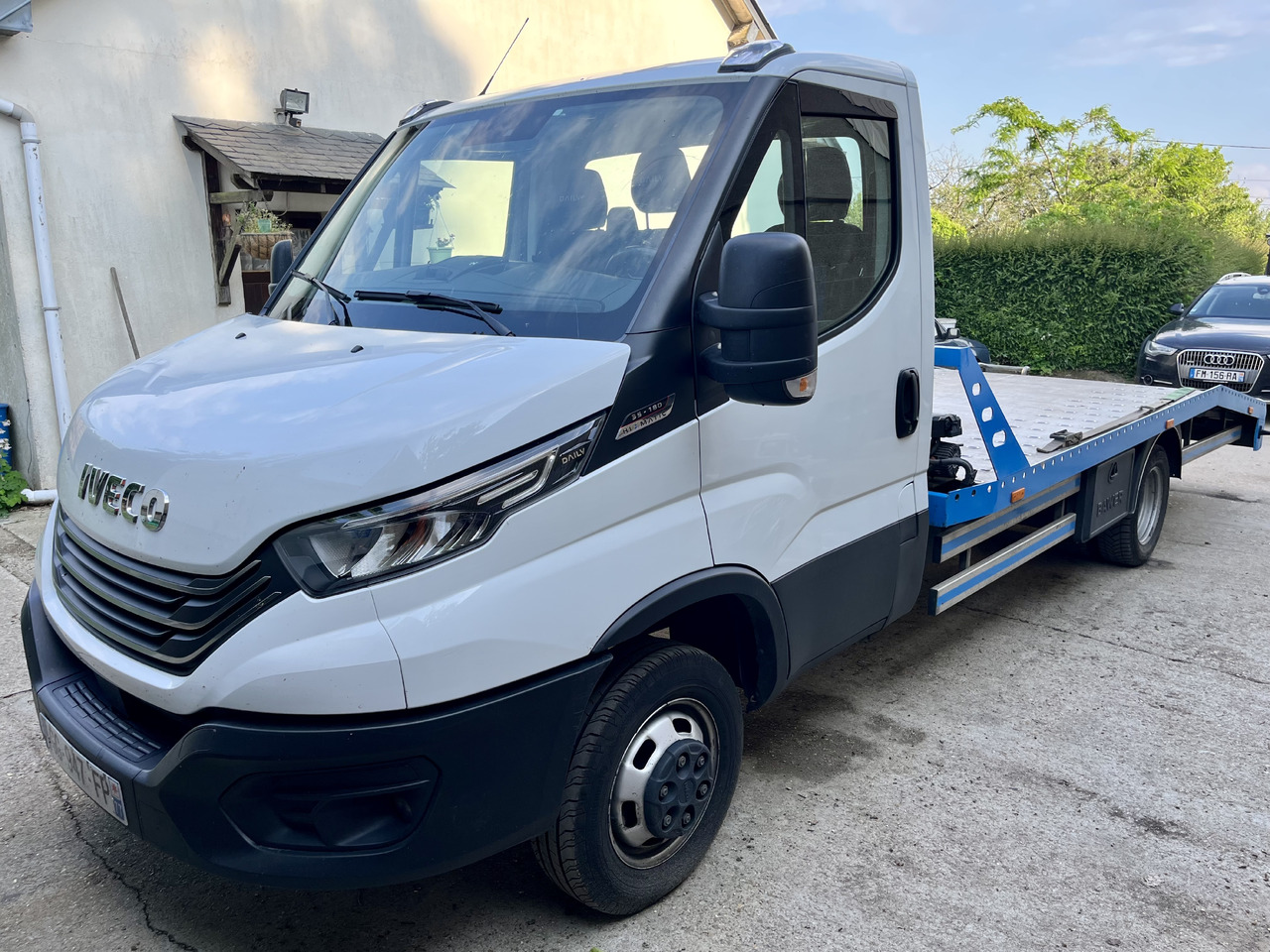 Iveco Daily 35-180 plateau dépannage dépanneuse porte voiture - Madelauto: pilt 1 Iveco Daily 35-180 plateau dépannage dépanneuse porte voiture - Madelauto: pilt 1