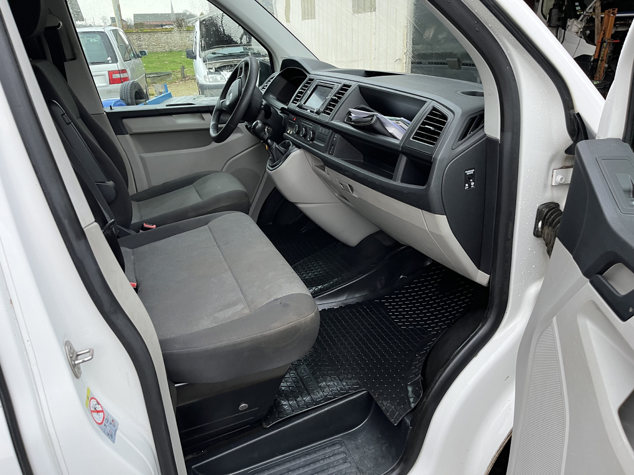 Volkswagen Transporter T6 2L tdi 150cv long 4 Motion 4x4 4motion - Kaubik: pilt 5 Volkswagen Transporter T6 2L tdi 150cv long 4 Motion 4x4 4motion - Kaubik: pilt 5