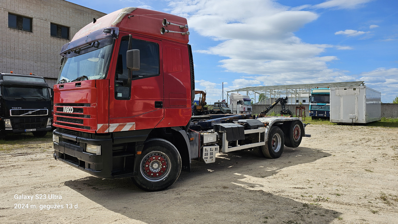 IVECO 240E42 6x2 - Konkstõstukiga veoauto: pilt 1 IVECO 240E42 6x2 - Konkstõstukiga veoauto: pilt 1