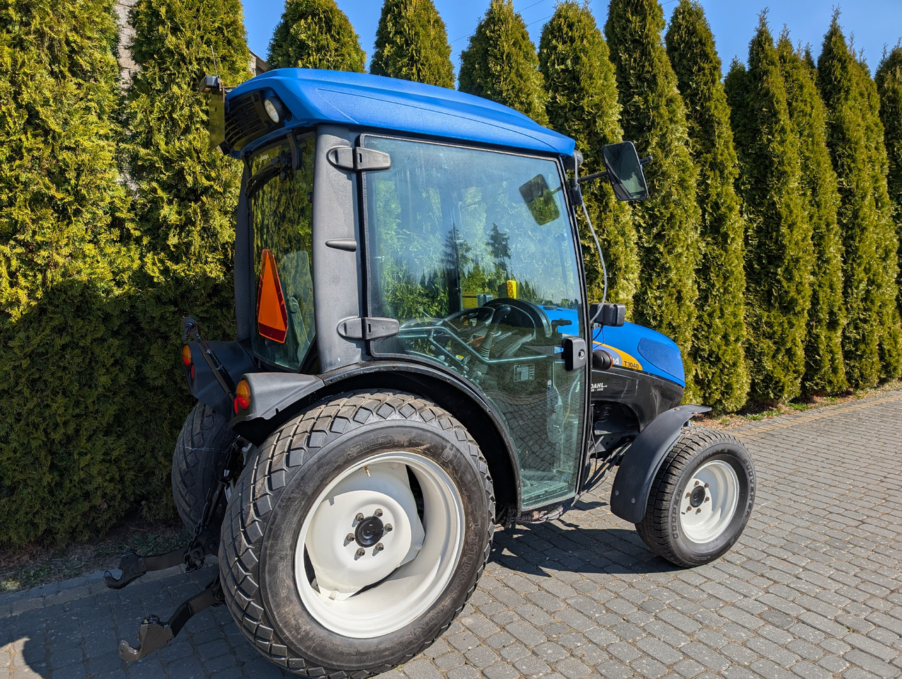New Holland T3040F - Väiketraktor: pilt 5 New Holland T3040F - Väiketraktor: pilt 5