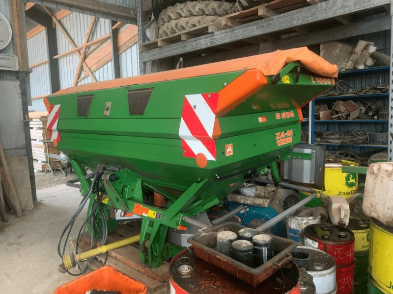 AMAZONE ZAM 2700 - Väetiselaoturid: pilt 1 AMAZONE ZAM 2700 - Väetiselaoturid: pilt 1