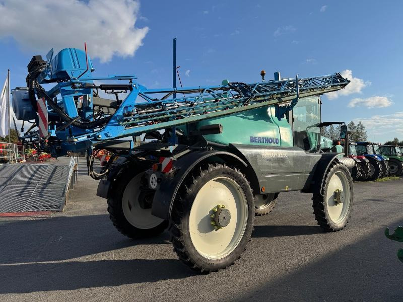 BERTHOUD RAPTOR 3240 - Iseliikuv pihusti: pilt 3 BERTHOUD RAPTOR 3240 - Iseliikuv pihusti: pilt 3