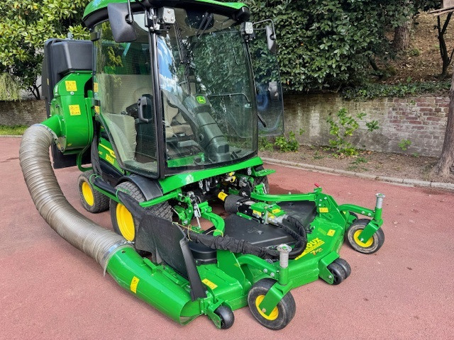 JOHN DEERE 1585 - Muruniiduk: pilt 1 JOHN DEERE 1585 - Muruniiduk: pilt 1