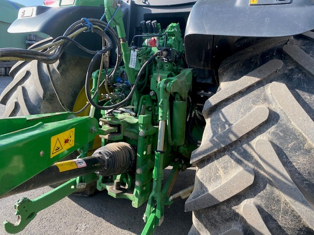 Traktor JOHN DEERE 6130R: pilt 9