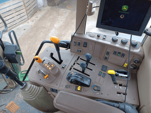 Traktor JOHN DEERE 6155M: pilt 6