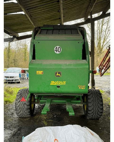 JOHN DEERE 864 MAXICUT - Heinapress, ümmargune: pilt 5 JOHN DEERE 864 MAXICUT - Heinapress, ümmargune: pilt 5