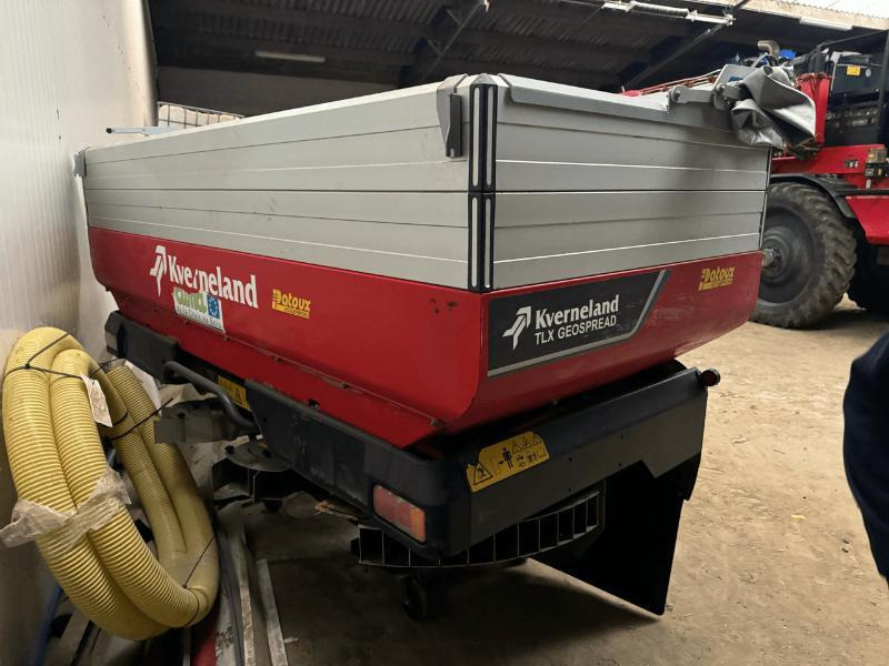 KVERNELAND TLX 3225 GEOSPRE - Väetiselaoturid: pilt 4 KVERNELAND TLX 3225 GEOSPRE - Väetiselaoturid: pilt 4