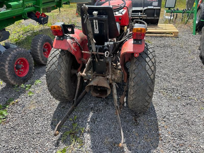 MASSEY-FERGUSON 200 - Traktor: pilt 5 MASSEY-FERGUSON 200 - Traktor: pilt 5
