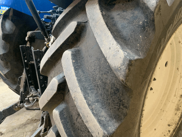 NEW-HOLLAND T7.215S - Traktor: pilt 3 NEW-HOLLAND T7.215S - Traktor: pilt 3