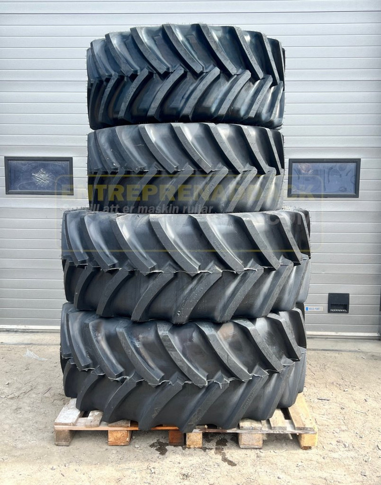 Package with 4 tyres/wheels – Advance AR1200 710/70R38 + 600/65R28 - Traktor: pilt 1 Package with 4 tyres/wheels – Advance AR1200 710/70R38 + 600/65R28 - Traktor: pilt 1