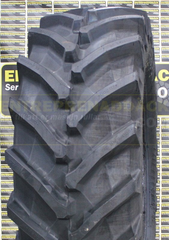 Trelleborg TM 800 600/65R38: Radial Tires for Modern Agricultural Tractors - Rehv - Traktor: pilt 1 Trelleborg TM 800 600/65R38: Radial Tires for Modern Agricultural Tractors - Rehv - Traktor: pilt 1
