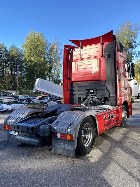 Mercedes-Benz 1832 Mega Space Cabin CLEAN - Sadulveok: pilt 4 Mercedes-Benz 1832 Mega Space Cabin CLEAN - Sadulveok: pilt 4