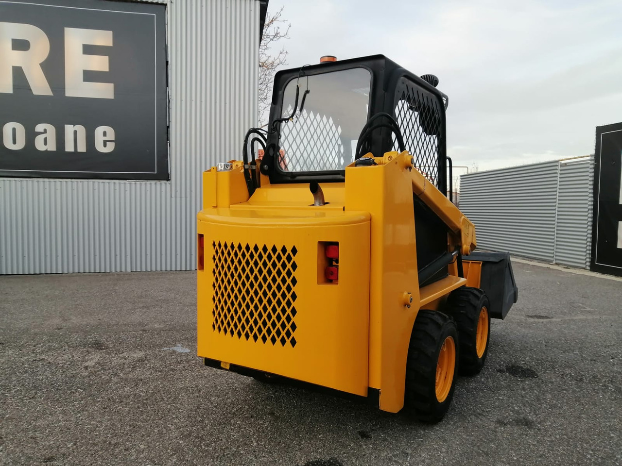 Bobcat Front Loader Ram Italia FM 120 – Hammer Installation - Kompaktlaadur: pilt 3 Bobcat Front Loader Ram Italia FM 120 – Hammer Installation - Kompaktlaadur: pilt 3