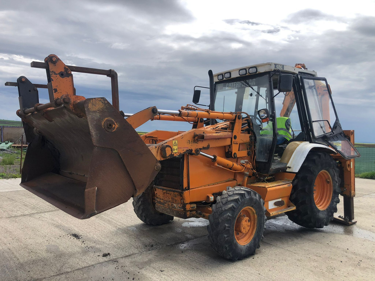CATERPILLAR 428 C TERRACING EQUIPMENT BULLDOEXCAVATOR - Ekskavaator-laadur: pilt 1 CATERPILLAR 428 C TERRACING EQUIPMENT BULLDOEXCAVATOR - Ekskavaator-laadur: pilt 1