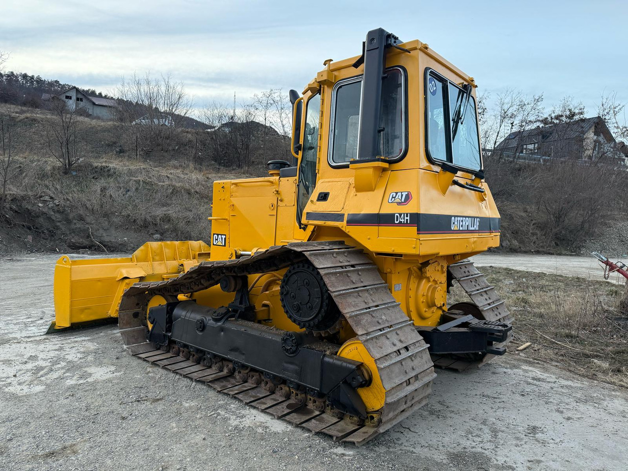 CATERPILLAR D4H BULLDOZER - Buldooser: pilt 4 CATERPILLAR D4H BULLDOZER - Buldooser: pilt 4