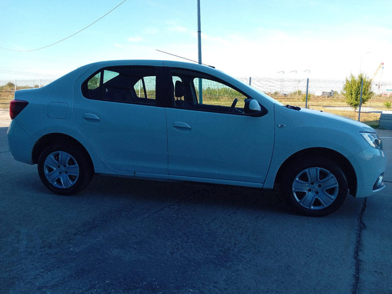 Dacia Logan 1.5 dCi, TOP ! - Sedaan: pilt 4 Dacia Logan 1.5 dCi, TOP ! - Sedaan: pilt 4