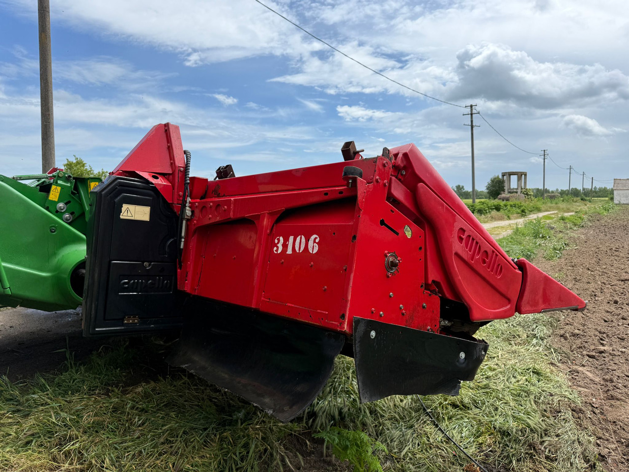 Hydraulic folding corn header Capello Quasar - Maisikoristusmasin: pilt 3 Hydraulic folding corn header Capello Quasar - Maisikoristusmasin: pilt 3