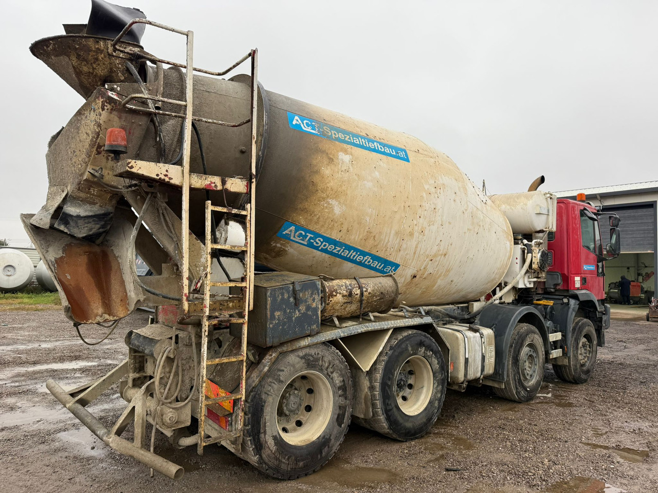 IVECO EUROTRAKKER CONCRETE MIXER - Autobetoonisegisti: pilt 3 IVECO EUROTRAKKER CONCRETE MIXER - Autobetoonisegisti: pilt 3