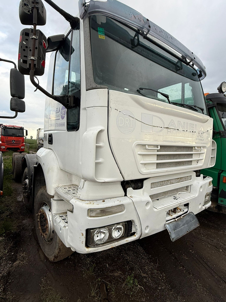 IVECO TRAKKER CHASSIS - Kabiinišassiiga veoauto: pilt 2 IVECO TRAKKER CHASSIS - Kabiinišassiiga veoauto: pilt 2