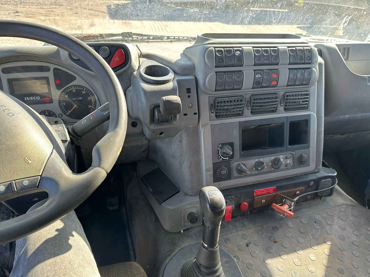 Iveco Trakker Tipper - Kallurauto: pilt 3 Iveco Trakker Tipper - Kallurauto: pilt 3