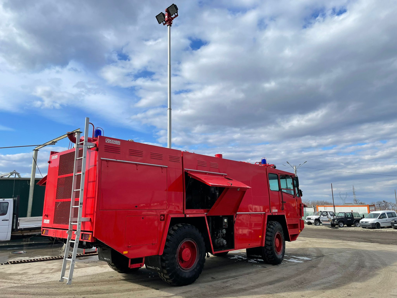KRONENBURG K45 FIRE TRUCK - Tuletõrjeauto: pilt 5 KRONENBURG K45 FIRE TRUCK - Tuletõrjeauto: pilt 5