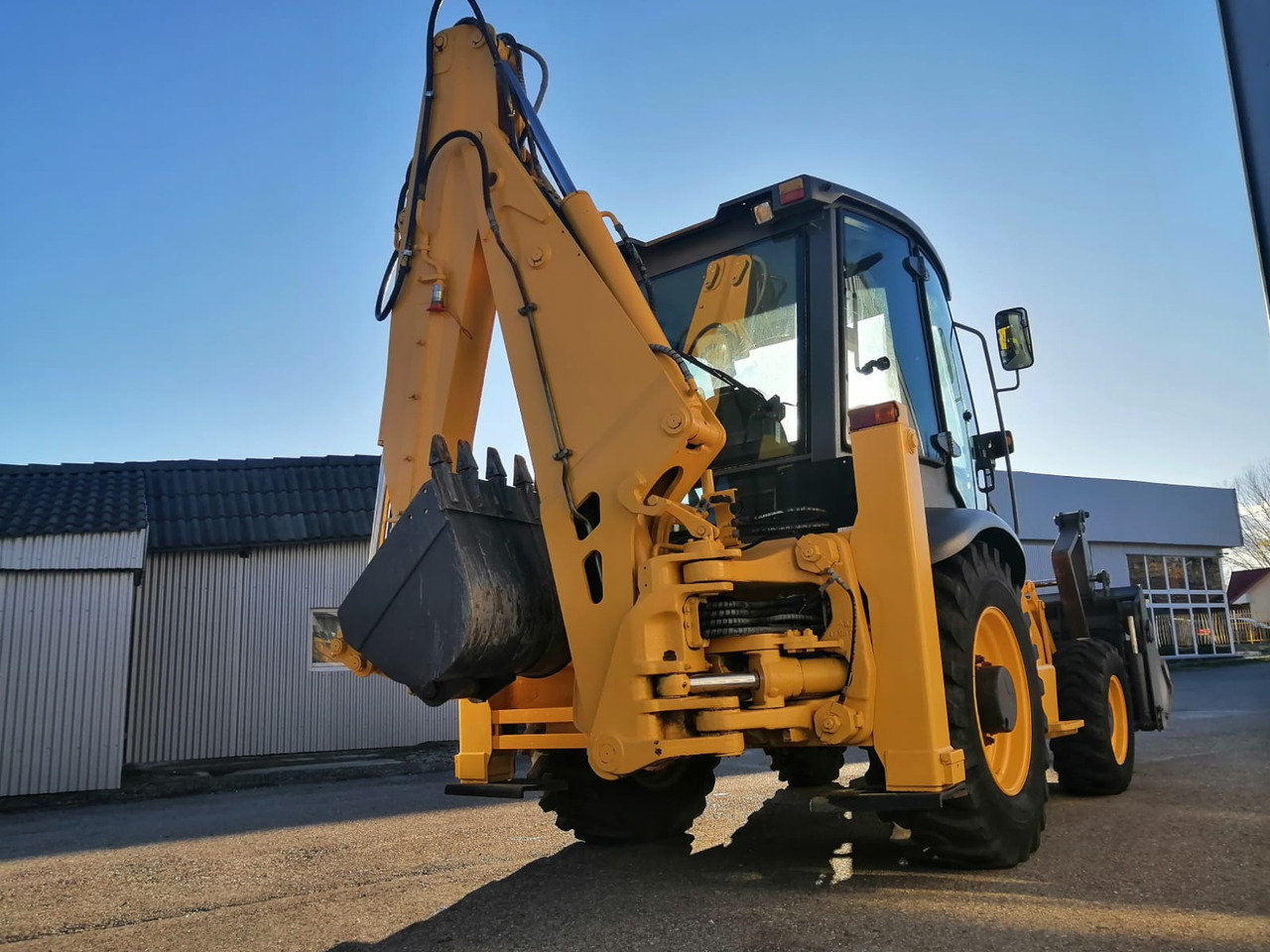 LiuGong CLG777A Backhoe Loader 4×4 - Ekskavaator-laadur: pilt 3 LiuGong CLG777A Backhoe Loader 4×4 - Ekskavaator-laadur: pilt 3