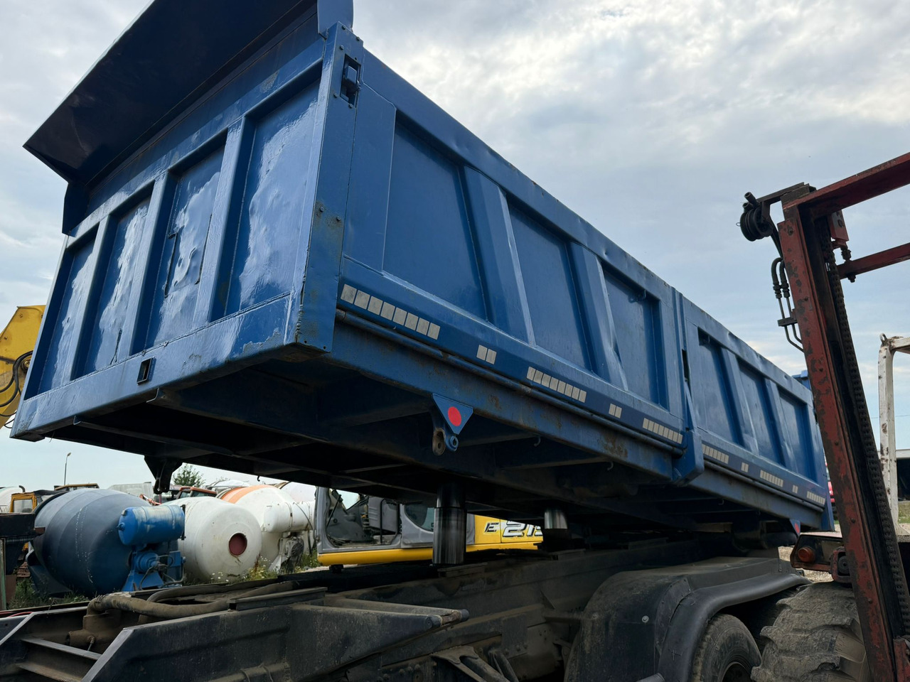 MEILLER TIPPING BUCKET - Kalluri korpus: pilt 4 MEILLER TIPPING BUCKET - Kalluri korpus: pilt 4