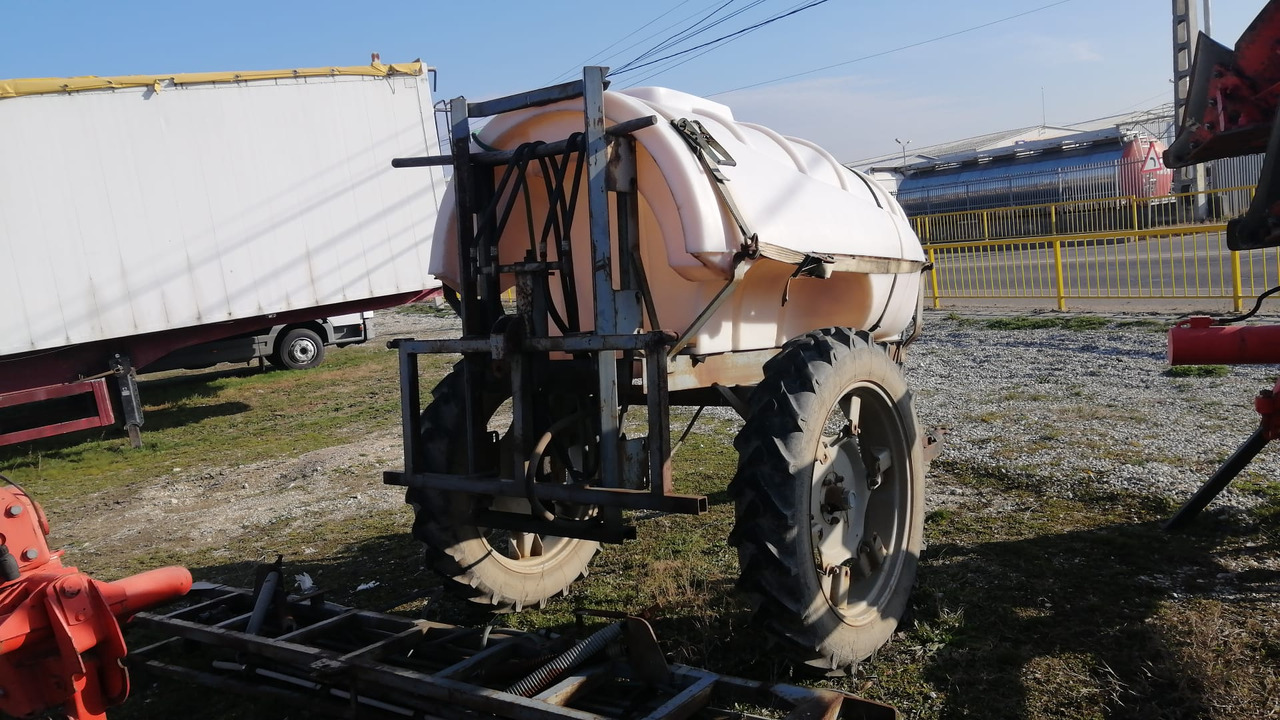 MET Wirax Sprayer 2000 - Järelveetav pritsija: pilt 3 MET Wirax Sprayer 2000 - Järelveetav pritsija: pilt 3