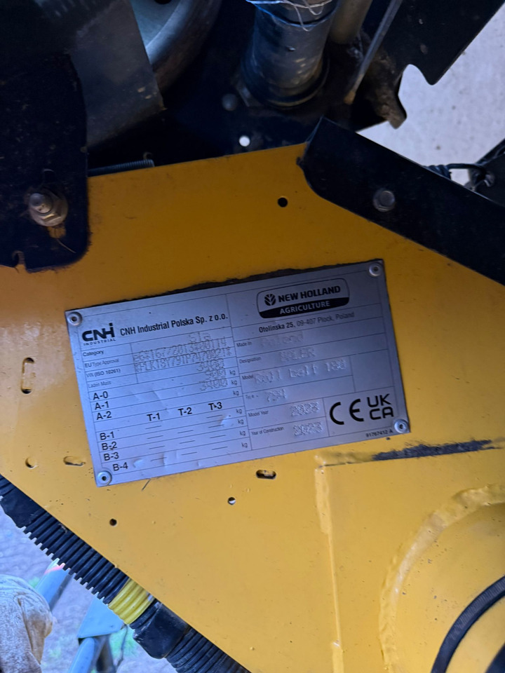 New Holland Roll-Belt 180 Baler - Heinapress, ümmargune: pilt 3 New Holland Roll-Belt 180 Baler - Heinapress, ümmargune: pilt 3