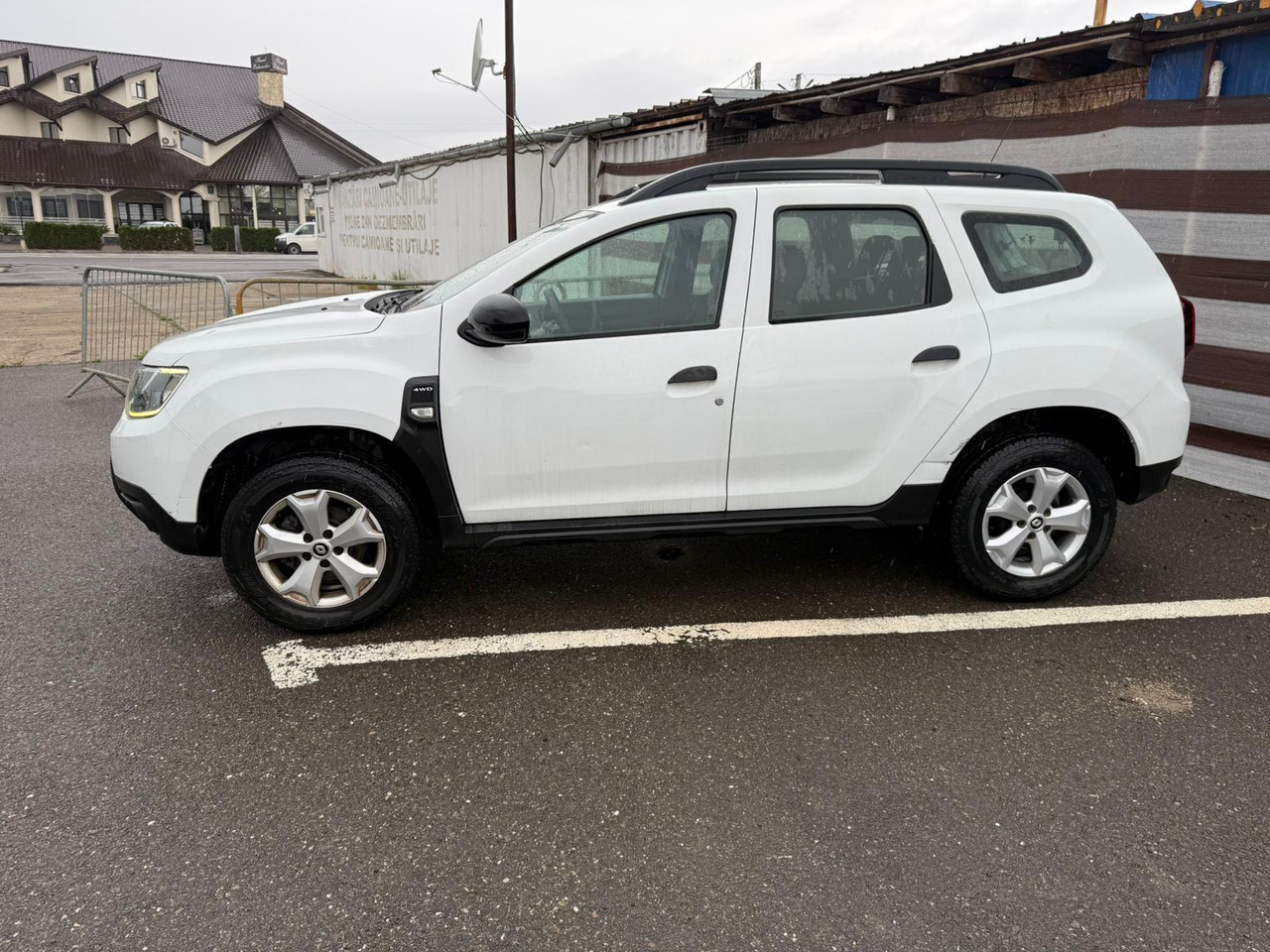RENAULT DUSTER 4X4 - Maastur: pilt 2 RENAULT DUSTER 4X4 - Maastur: pilt 2