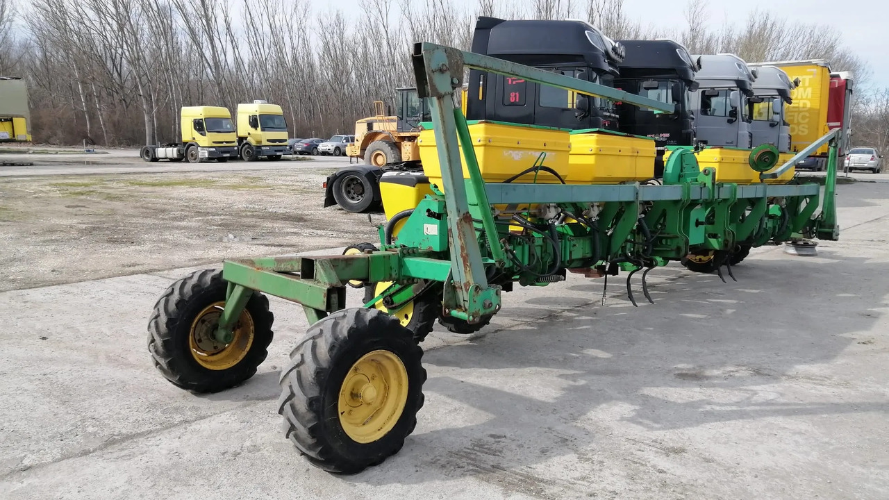 SFOGGIA GAMA PLUS 12/9m/12 Rows Seeding Machine - Täppiskülvimasin: pilt 1 SFOGGIA GAMA PLUS 12/9m/12 Rows Seeding Machine - Täppiskülvimasin: pilt 1