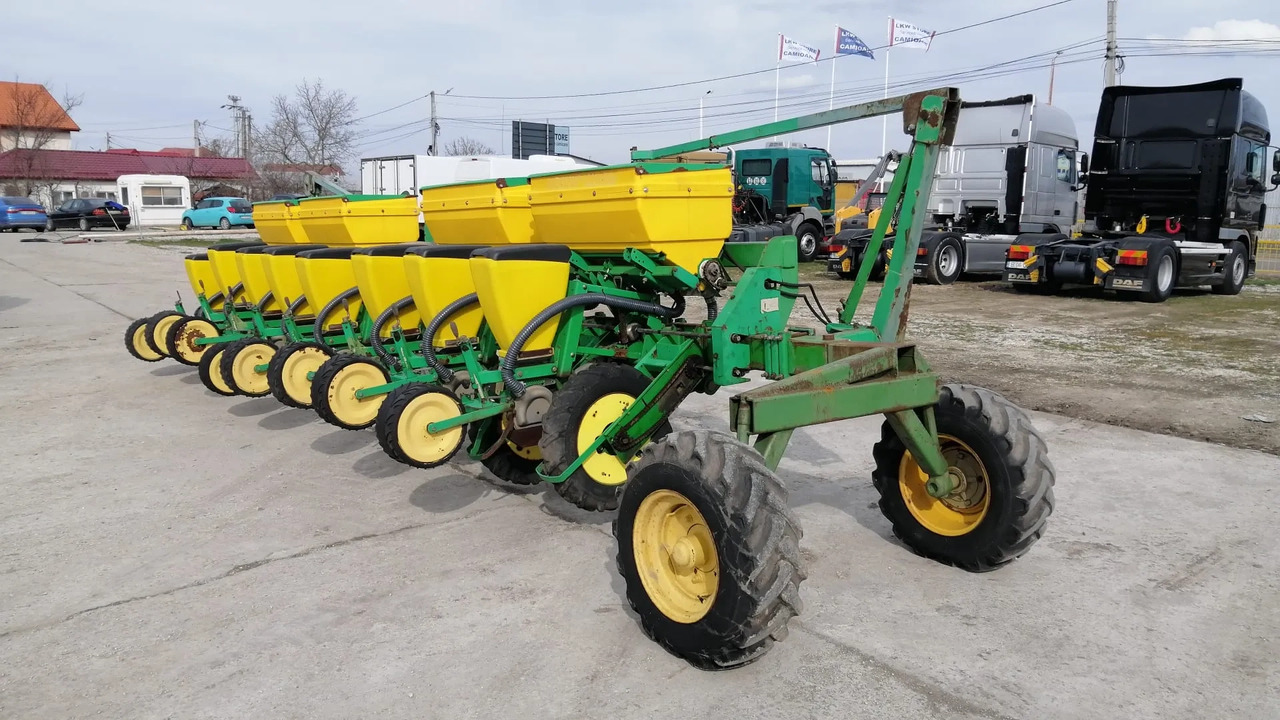 SFOGGIA GAMA PLUS 12/9m/12 Rows Seeding Machine - Täppiskülvimasin: pilt 5 SFOGGIA GAMA PLUS 12/9m/12 Rows Seeding Machine - Täppiskülvimasin: pilt 5