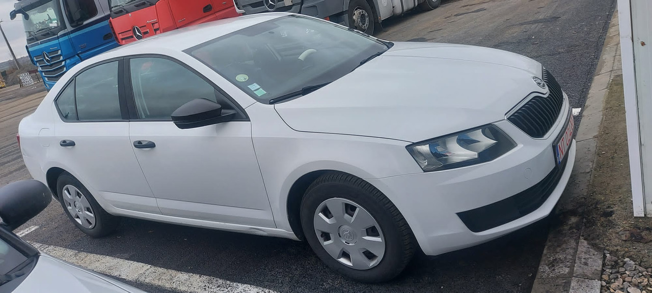 SKODA OCTAVIA - Sedaan: pilt 1 SKODA OCTAVIA - Sedaan: pilt 1