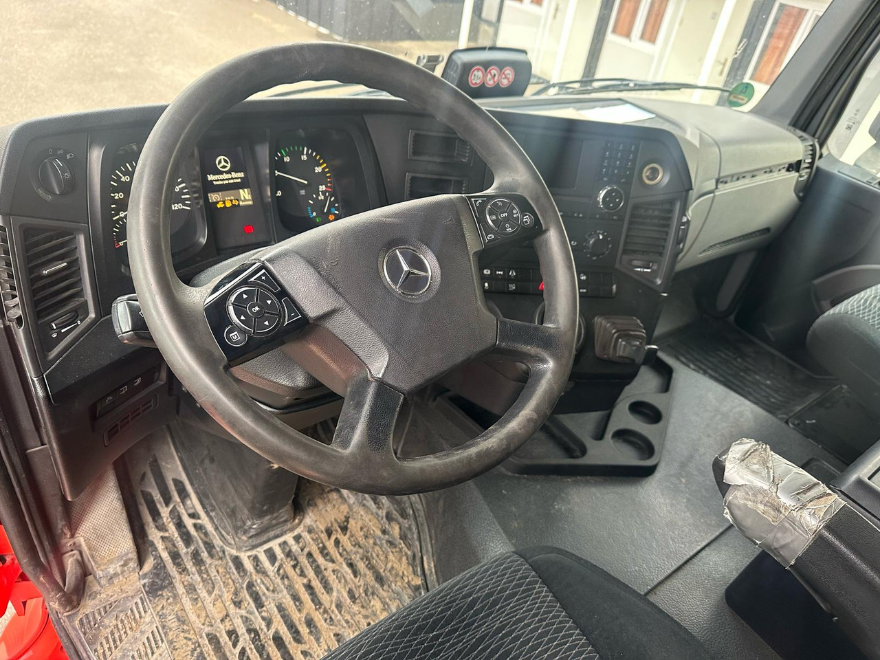 MERCEDES-BENZ ANTOS Tractor head - Sadulveok: pilt 3 MERCEDES-BENZ ANTOS Tractor head - Sadulveok: pilt 3