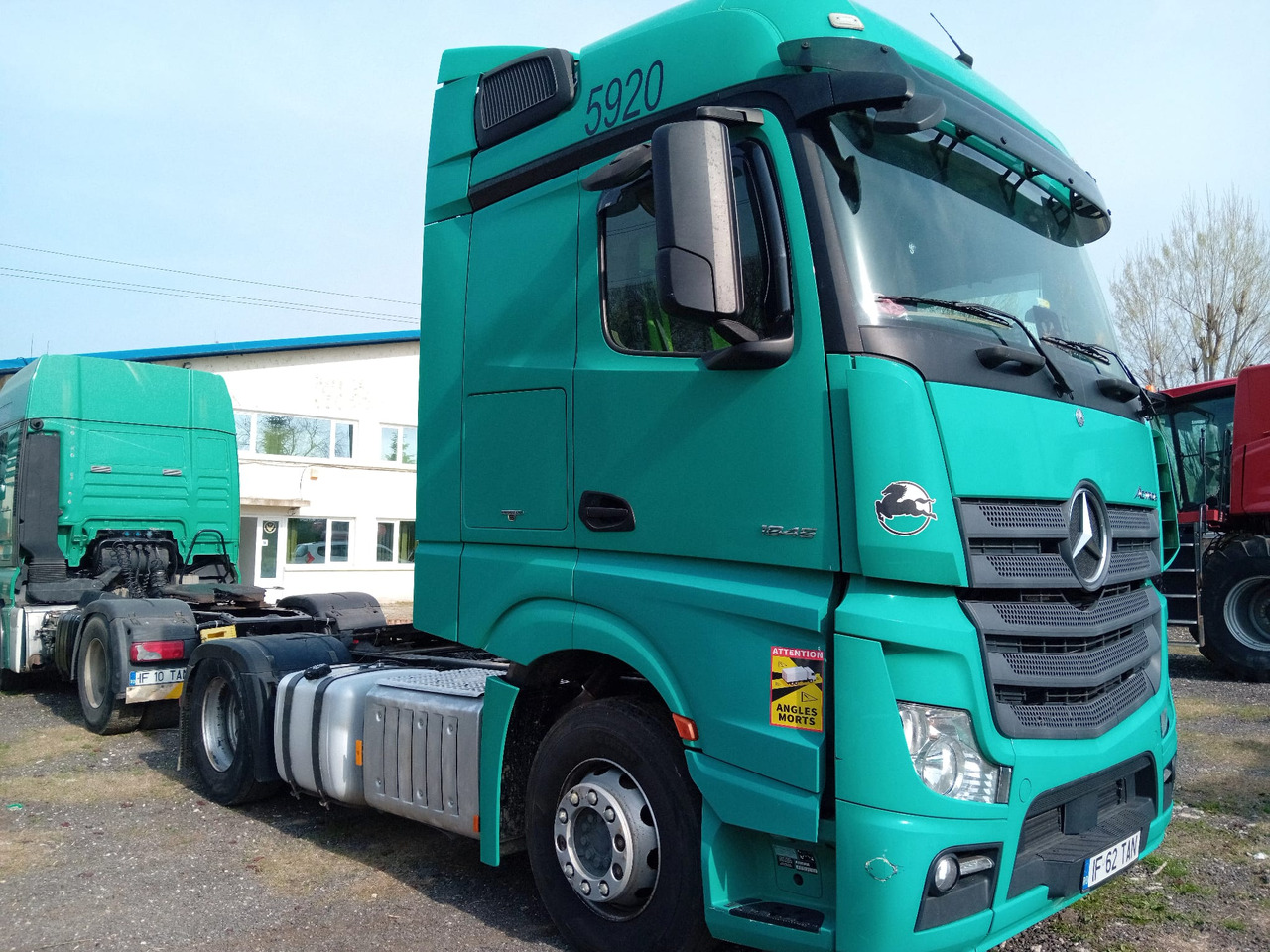 Mercedes-Benz Actros 18.45 - Sadulveok: pilt 1 Mercedes-Benz Actros 18.45 - Sadulveok: pilt 1