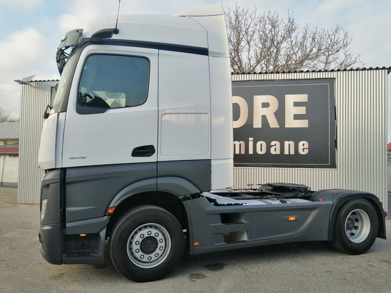 Mercedes-Benz Actros 1845 LS, BIG SPACE, TOP!!! - Sadulveok: pilt 2 Mercedes-Benz Actros 1845 LS, BIG SPACE, TOP!!! - Sadulveok: pilt 2