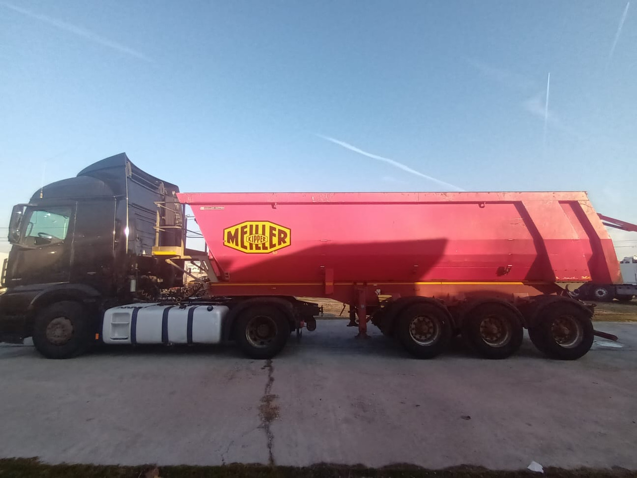 Tractor Head Mercedes-Benz Actros (2014) + Semi-trailer Tipper Meiller – Kipper (2004) - Sadulveok: pilt 4 Tractor Head Mercedes-Benz Actros (2014) + Semi-trailer Tipper Meiller – Kipper (2004) - Sadulveok: pilt 4