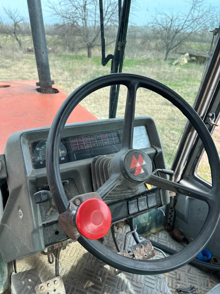 Tractor agricol Massey Ferguson 3655 - Traktor: pilt 4 Tractor agricol Massey Ferguson 3655 - Traktor: pilt 4