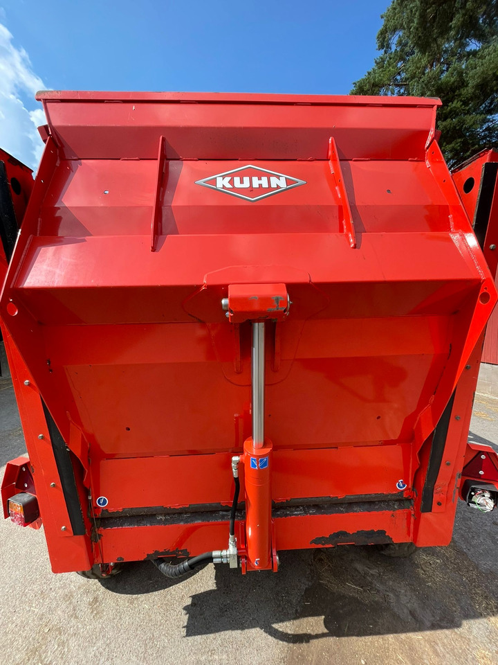 KUHN Primor 3570M hinattava paalisilppuri - Loomakasvatusseadmed: pilt 4 KUHN Primor 3570M hinattava paalisilppuri - Loomakasvatusseadmed: pilt 4