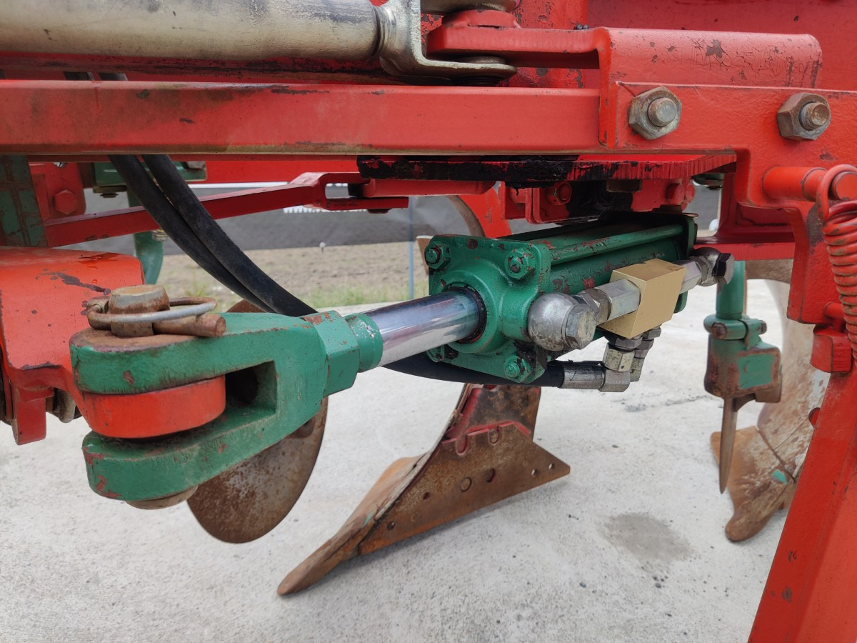 KVERNELAND AB85 4-siipinen sarka-aura - Ader: pilt 3 KVERNELAND AB85 4-siipinen sarka-aura - Ader: pilt 3