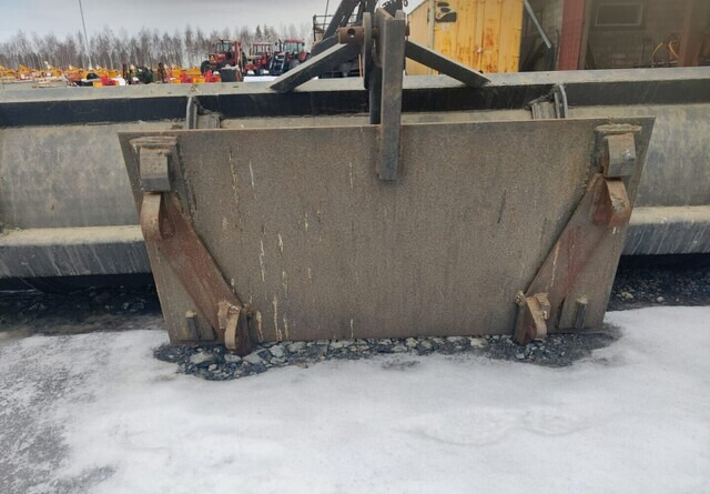 Lumilevy - Puskulevy 350cm - EURO ja 3pistekiinnitys - Lumesahk - Põllutööseade: pilt 5 Lumilevy - Puskulevy 350cm - EURO ja 3pistekiinnitys - Lumesahk - Põllutööseade: pilt 5