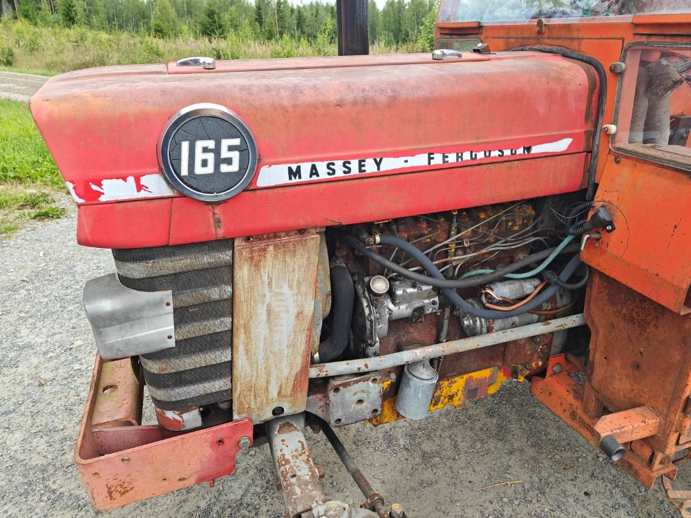 MASSEY FERGUSON 165S traktori, katso video! - Traktor: pilt 5 MASSEY FERGUSON 165S traktori, katso video! - Traktor: pilt 5