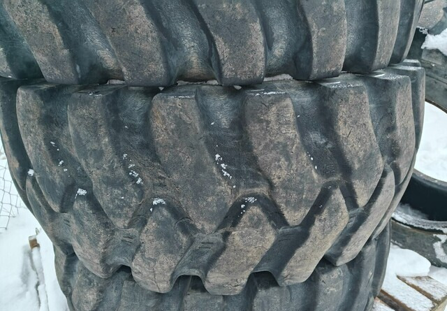 Mitas 405/70-24 - MPT-04 rengassarja - Rehv - Ehitusmasinad: pilt 5 Mitas 405/70-24 - MPT-04 rengassarja - Rehv - Ehitusmasinad: pilt 5