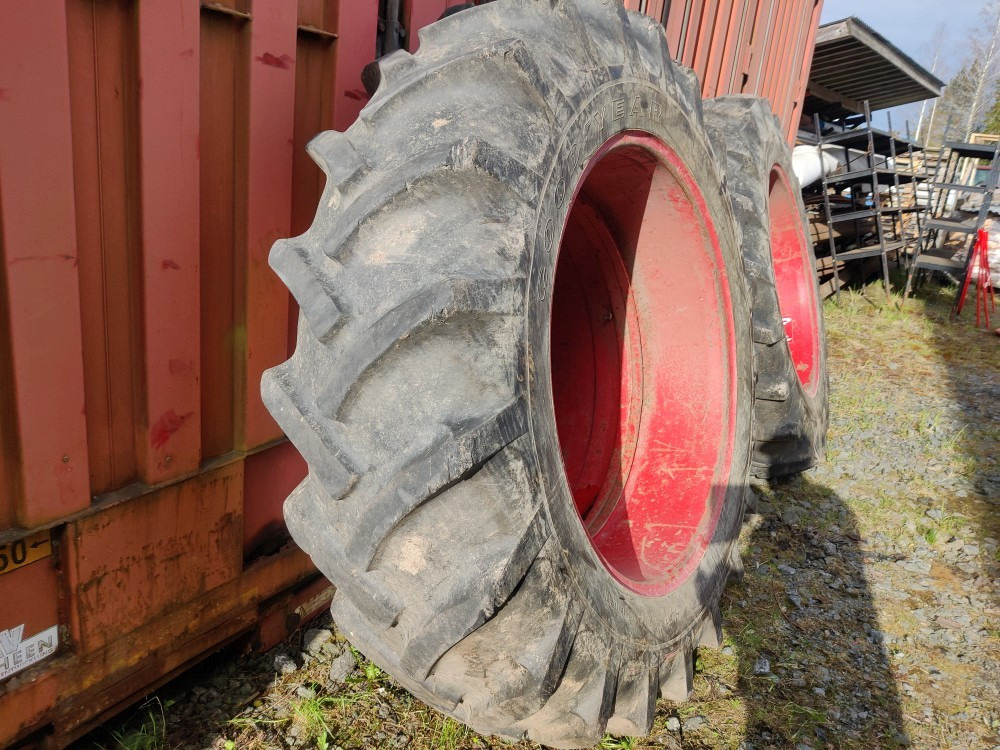 Paripyörät 16.9x38 Raju liukukaulusvanteilla - Rehv - Traktor: pilt 2 Paripyörät 16.9x38 Raju liukukaulusvanteilla - Rehv - Traktor: pilt 2