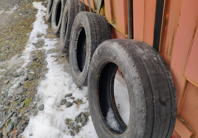 Renkaat 5 kpl koko 205/65R17.5 - Rehv - Põllutööseade: pilt 4 Renkaat 5 kpl koko 205/65R17.5 - Rehv - Põllutööseade: pilt 4