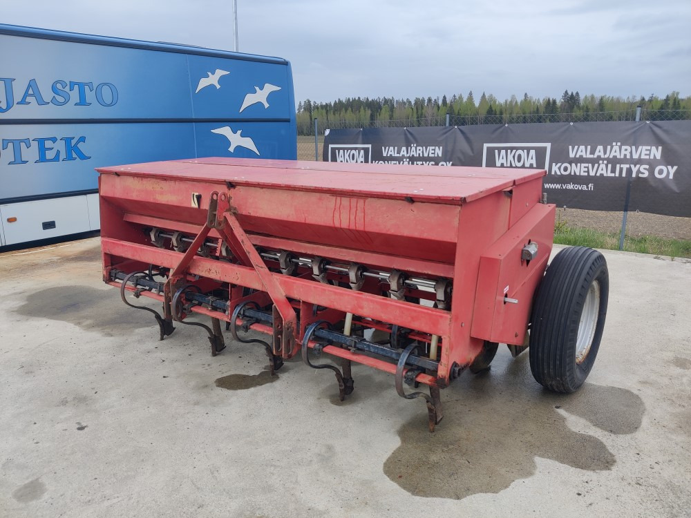 Simulta Junkkari 250cm kiekkovantailla - Kombain-külvimasin: pilt 1 Simulta Junkkari 250cm kiekkovantailla - Kombain-külvimasin: pilt 1
