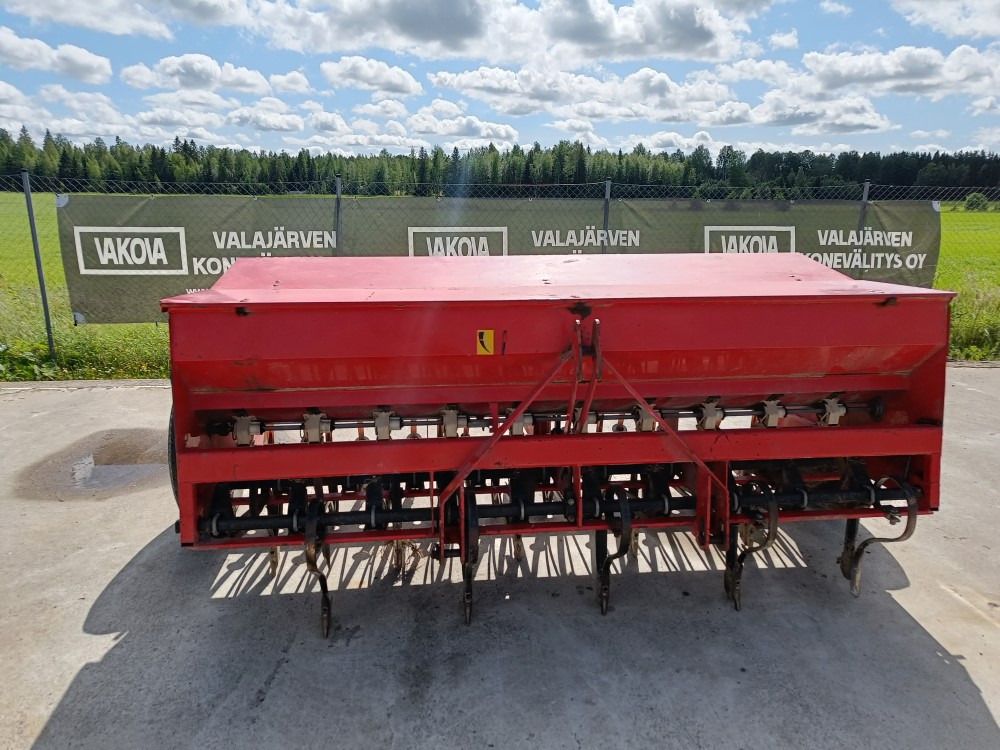 Simulta Junkkari 250cm kylvölannoitin - Kombain-külvimasin: pilt 2 Simulta Junkkari 250cm kylvölannoitin - Kombain-külvimasin: pilt 2